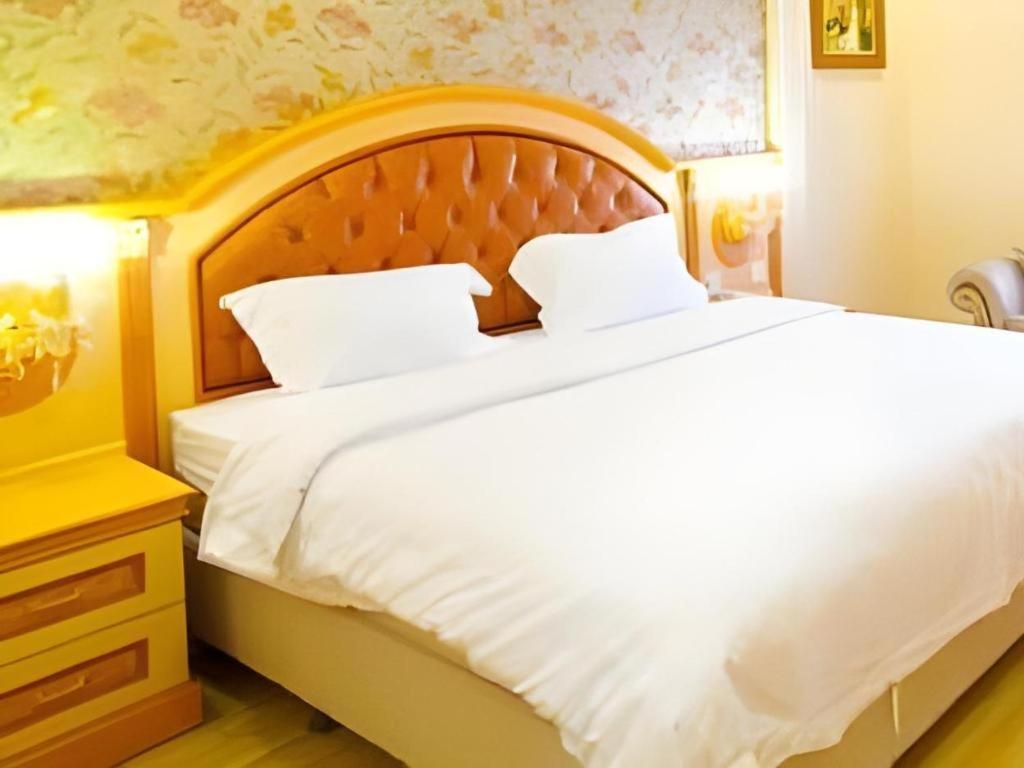Hotel Grand Town Makassar Extérieur photo