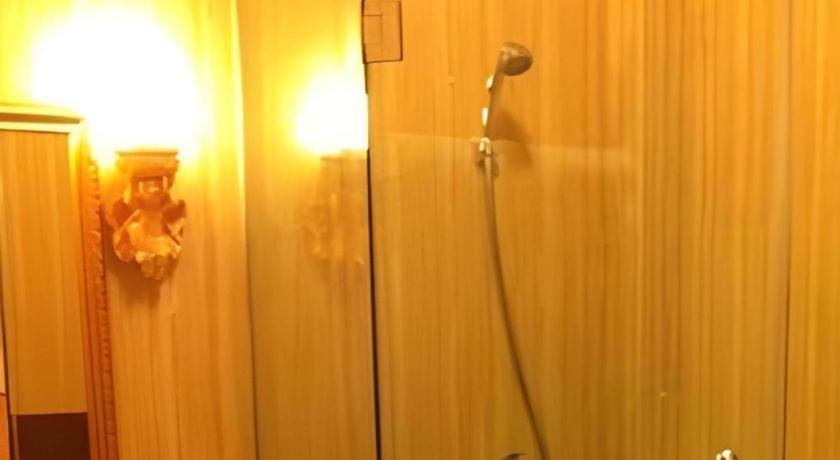 Hotel Grand Town Makassar Extérieur photo